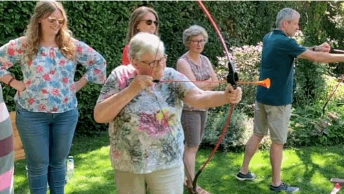 2019-oma-pijl-en-boog.gif