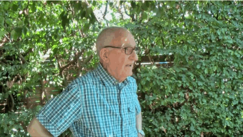 2019-opa-zwaaien.gif